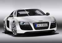 R8 V10